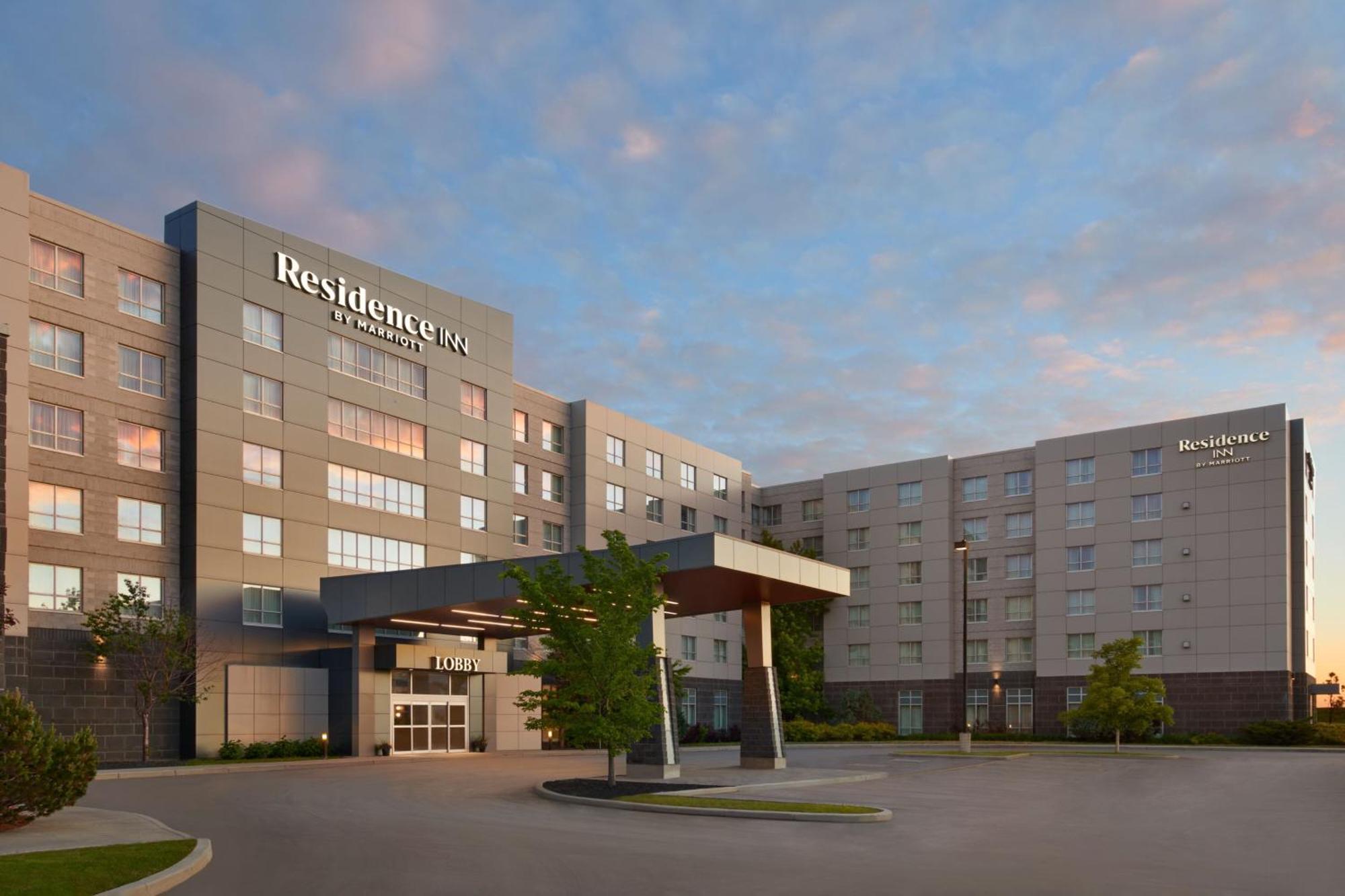 Residence Inn By Marriott Calgary Airport Экстерьер фото